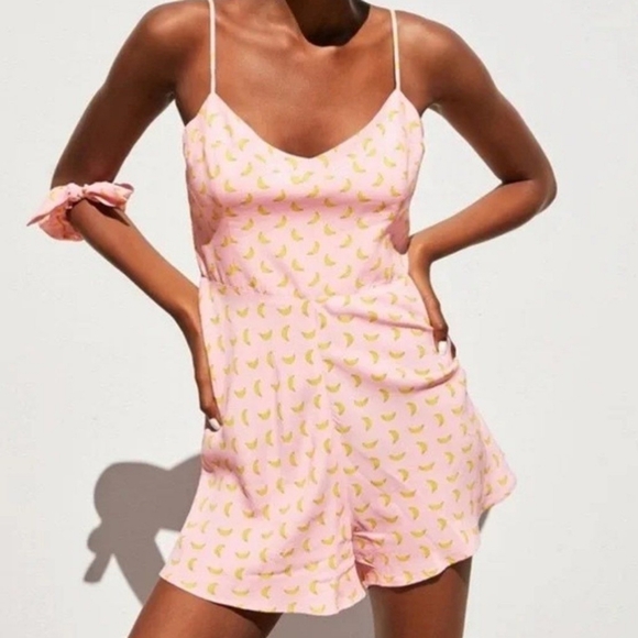 Zara Pants - Zara Pink Banana Geometric Print Sleeveless Romper Large